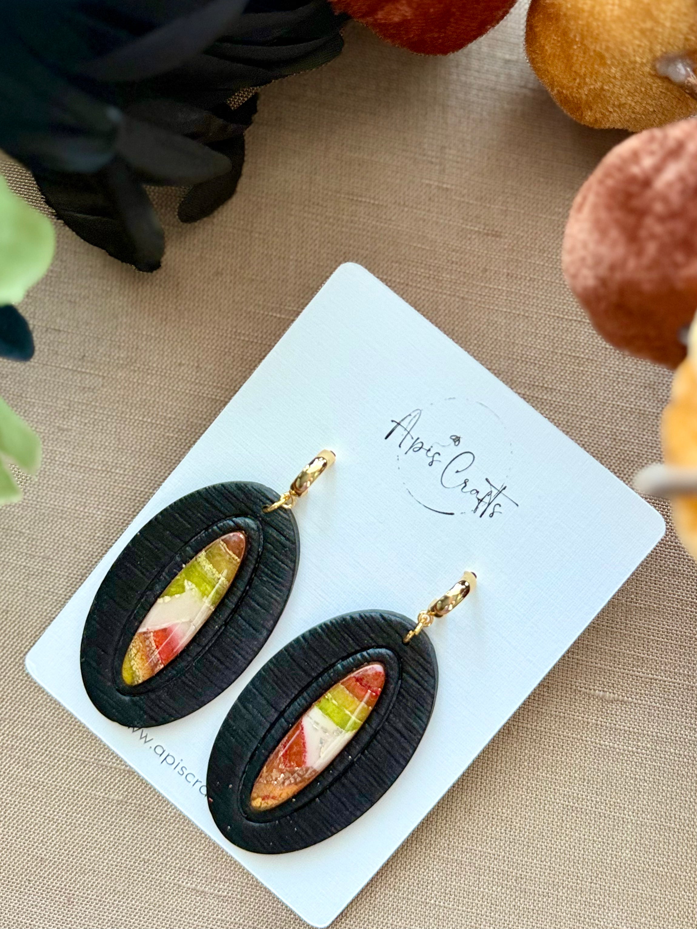Oval Inset Dangle Earrings - Maize