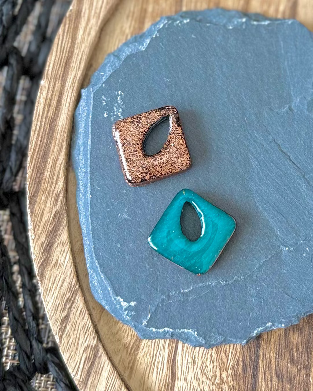 Diamond shaped charm with a teardrop keyhole in reversible rose gold glitter and jade